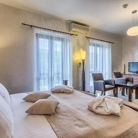 Hideaway Antiq Villa *